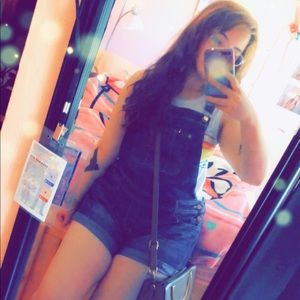 Meet your Posher, Tabitha